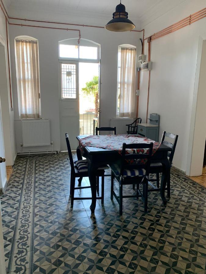 Appartement Bueyuekada Al Koesk à Adalar Extérieur photo