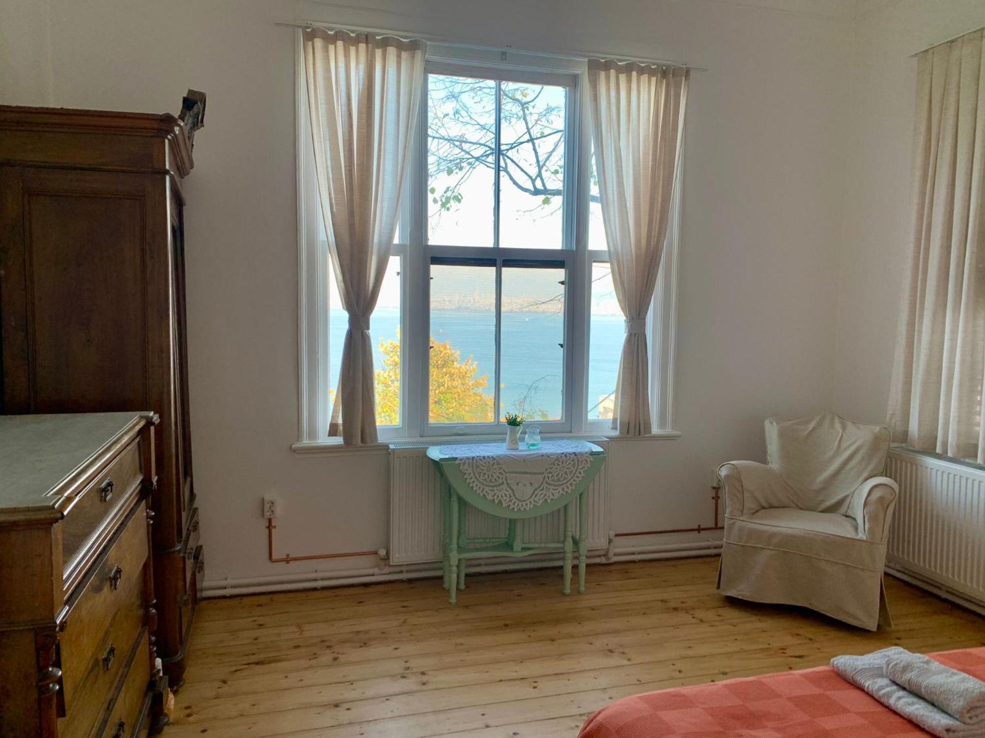 Appartement Bueyuekada Al Koesk à Adalar Extérieur photo